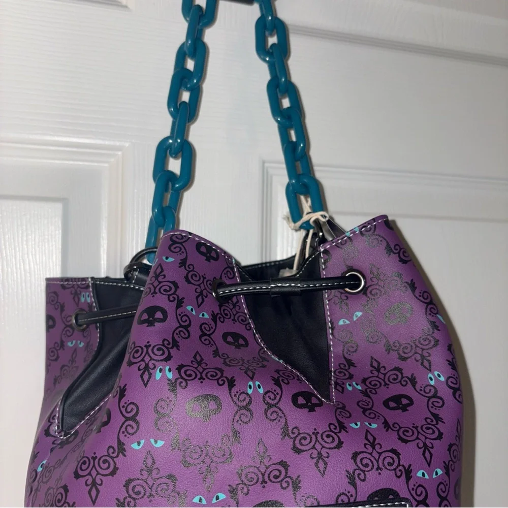 NWT Disney’s Haunted House Bucket Purse - Picture 2 of 4